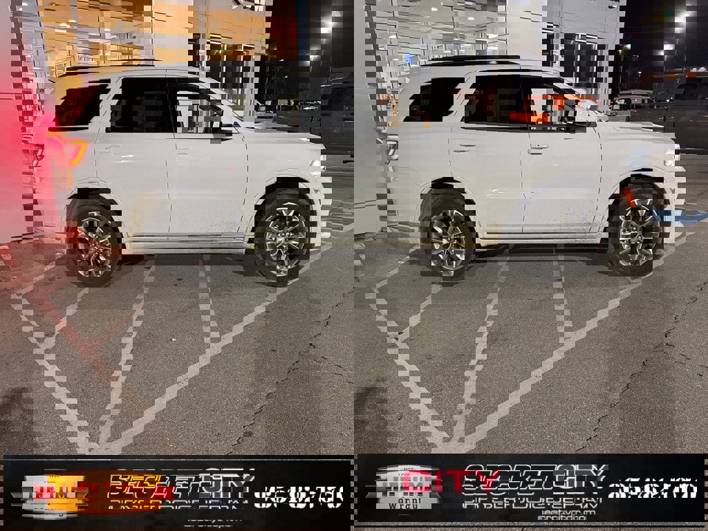 Used 2022 Dodge Durango SXT w/ Anodized Platinum Package image 8