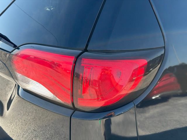 Used 2023 Chrysler Voyager LX FWD image 12