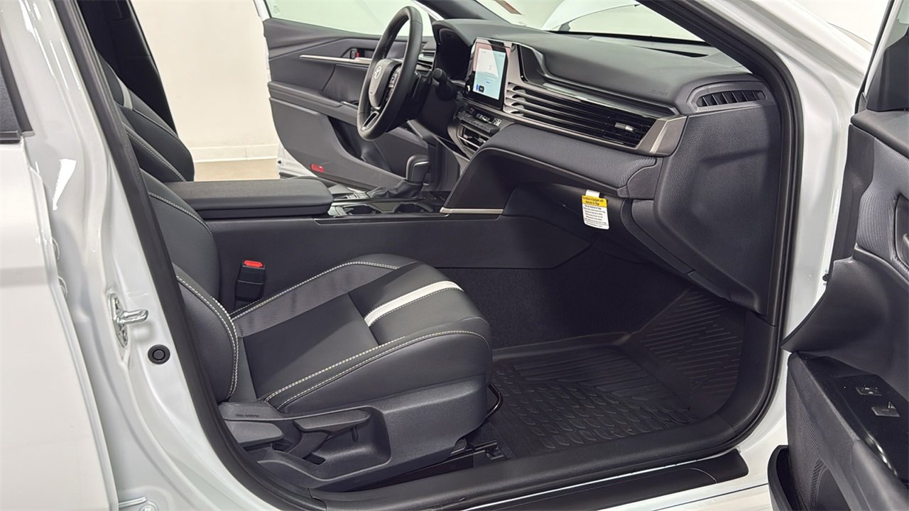 Certified 2025 Toyota Camry SE image 18