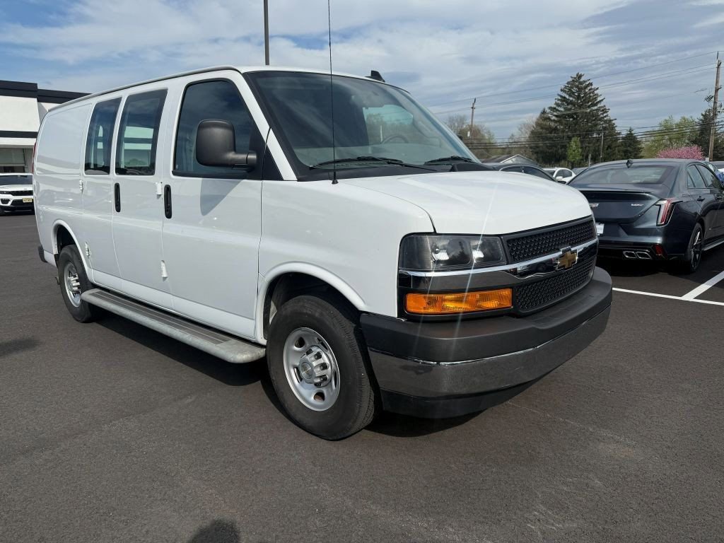 Used 2024 Chevrolet Express 2500 w/ Driver Convenience Package image 4