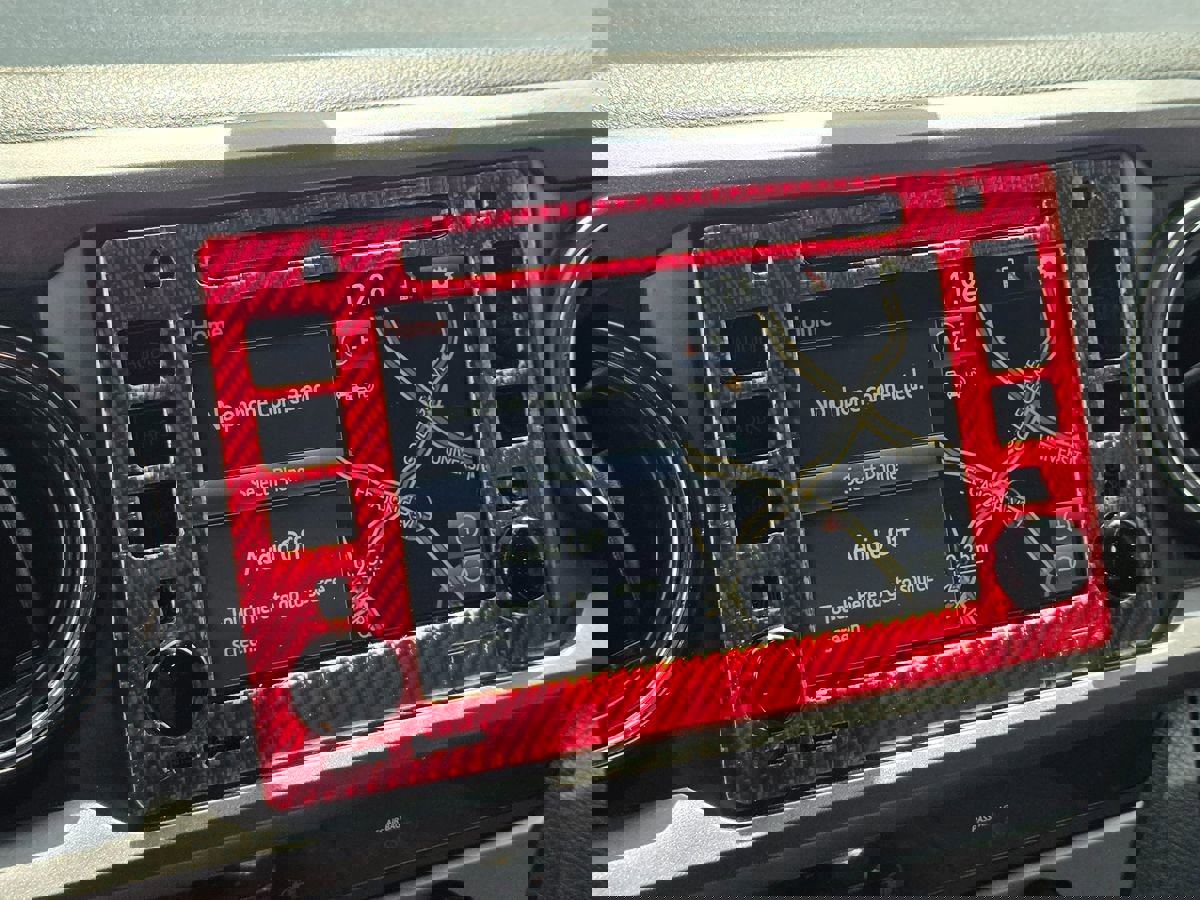 Used 2018 Toyota Tacoma TRD Off-Road w/ Technology Package image 28