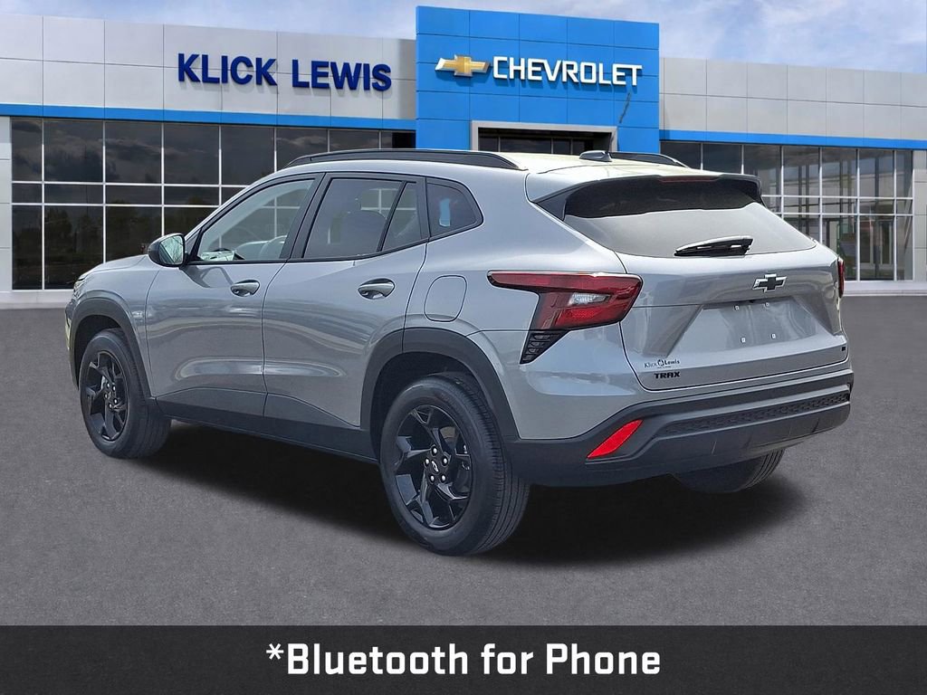 Used 2026 Chevrolet Trax LT w/ Driver Confidence Package image 5