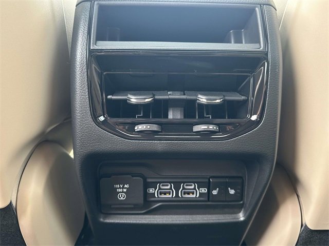 New 2025 Jeep Grand Cherokee Limited image 18