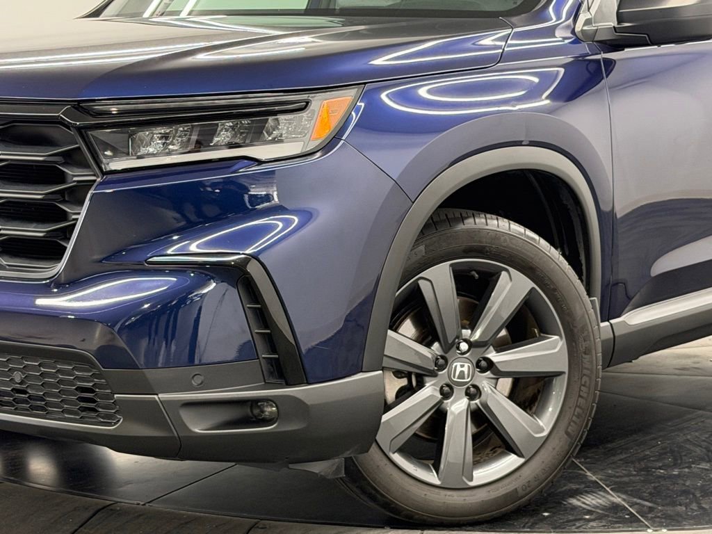 Used 2024 Honda Pilot Sport image 4