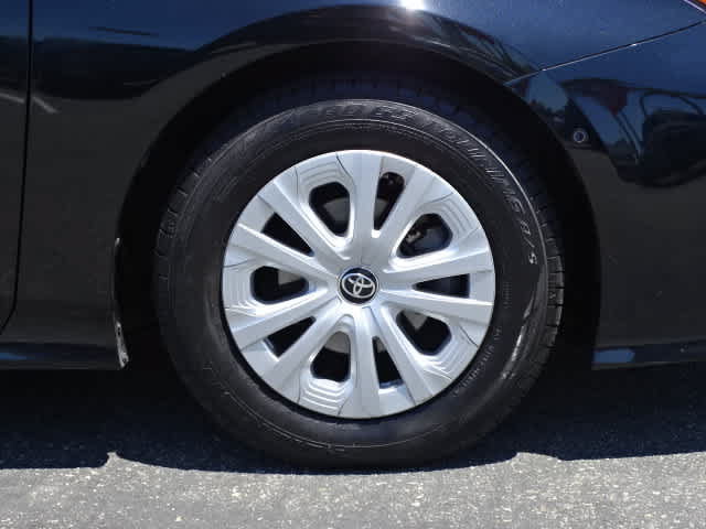 Used 2022 Toyota Prius LE FWD image 8