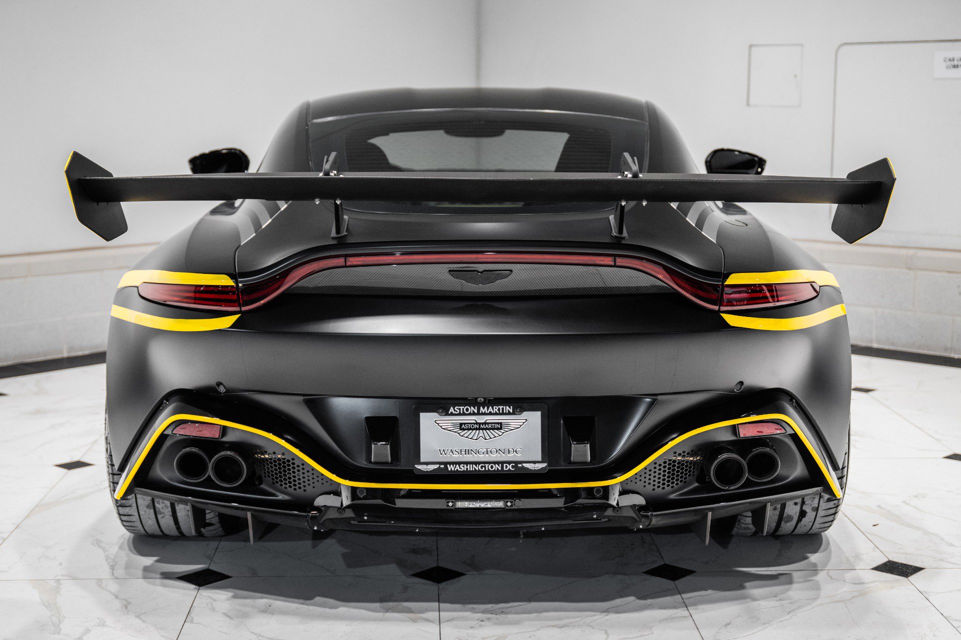 Used 2019 Aston Martin V8 Vantage image 43