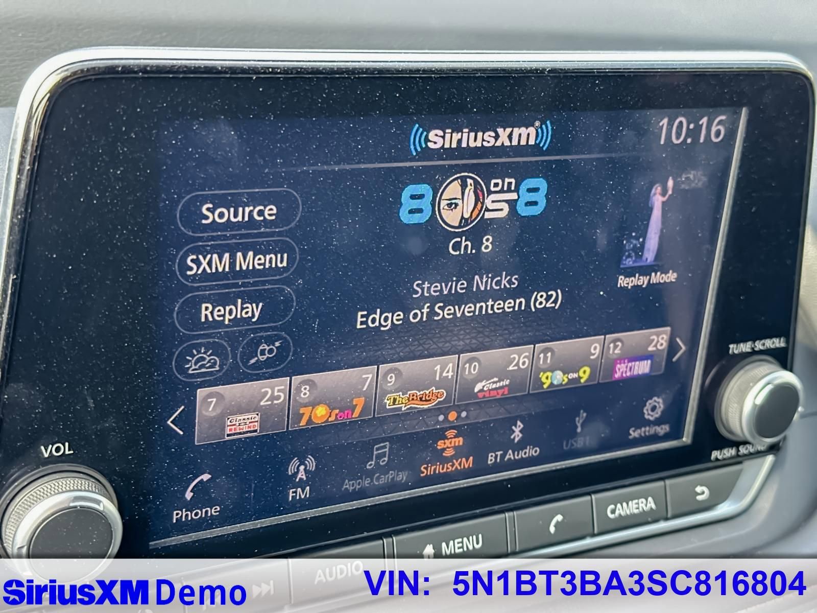 Used 2025 Nissan Rogue SV image 27