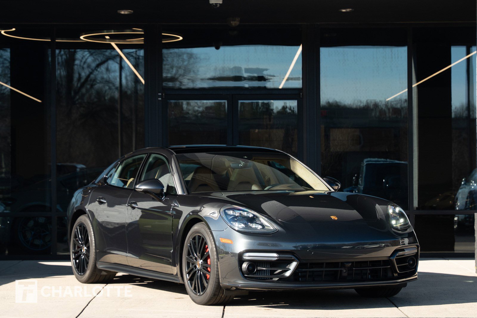 Used 2023 Porsche Panamera GTS image 1