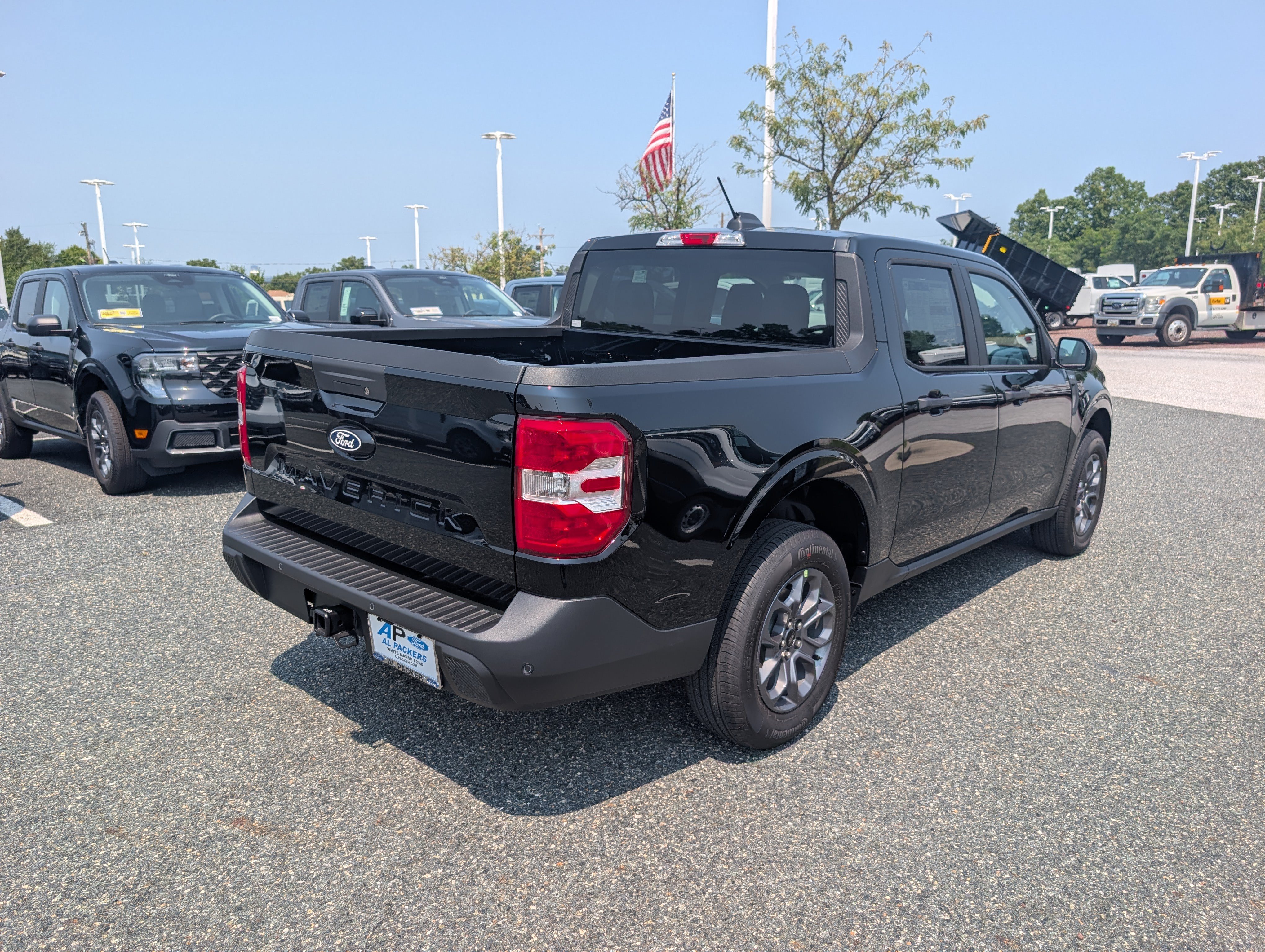 New 2026 Ford Maverick XLT w/ Equipment Group 301A AWD/4WD image 2