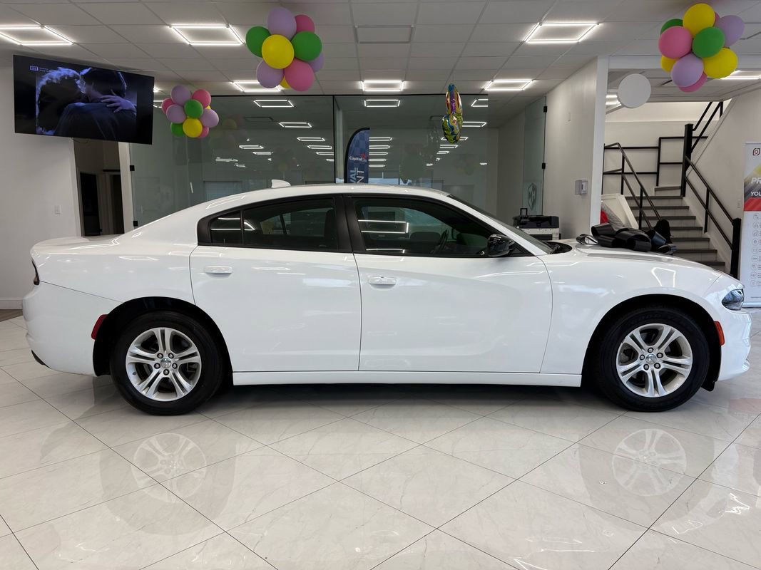 Used 2023 Dodge Charger SXT RWD image 5