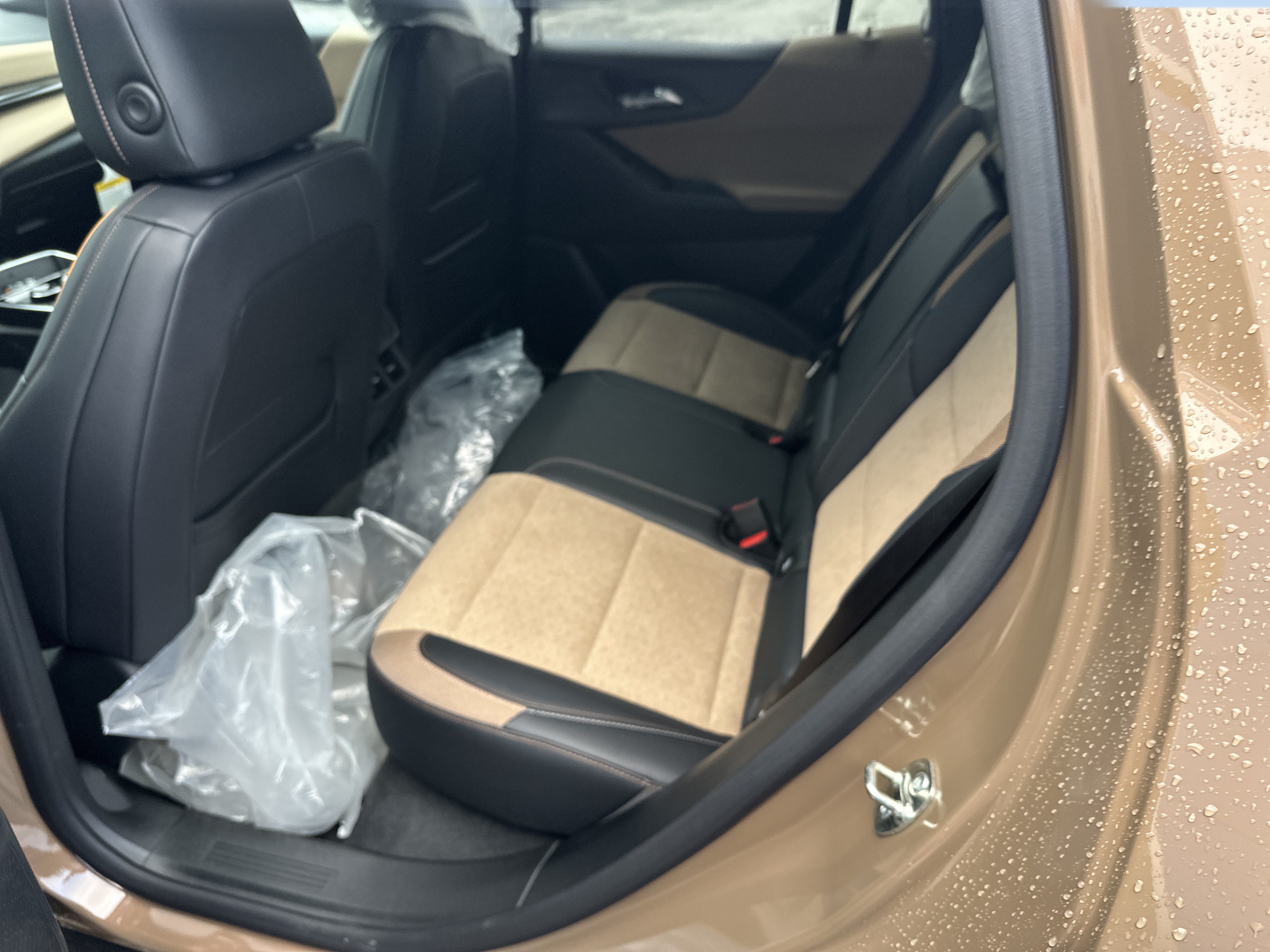 New 2027 Chevrolet Equinox ACTIV w/ Safety and Technology Package AWD/4WD image 6