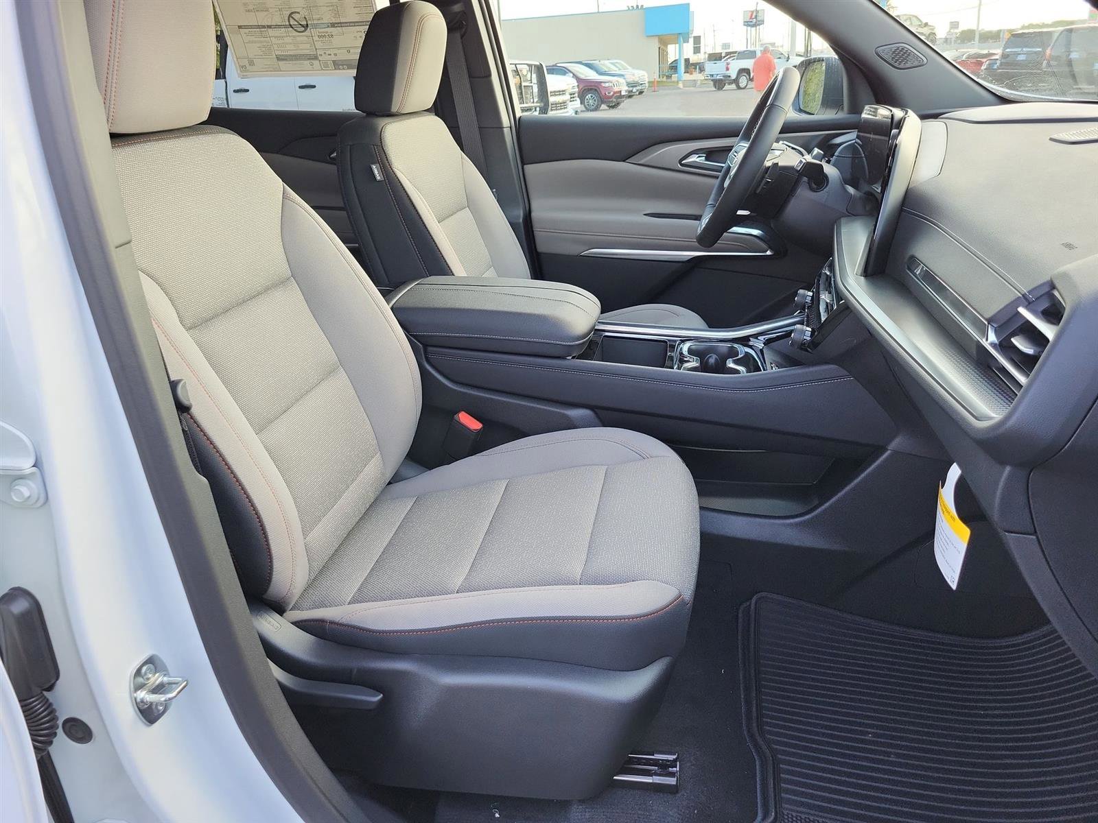 New 2025 Chevrolet Traverse LT w/ Enhanced Driving Package image 25