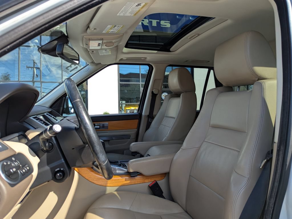 Used 2013 Land Rover Range Rover Sport HSE AWD/4WD image 27