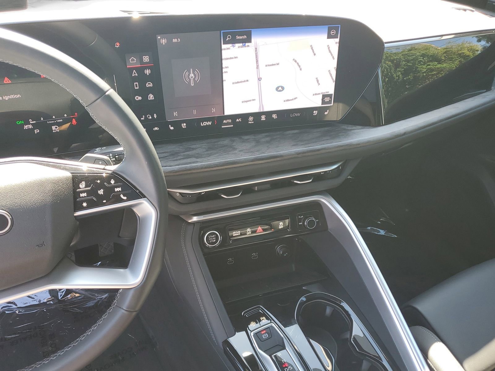 Used 2025 Audi Q5 Premium Plus w/ Premium Plus image 25