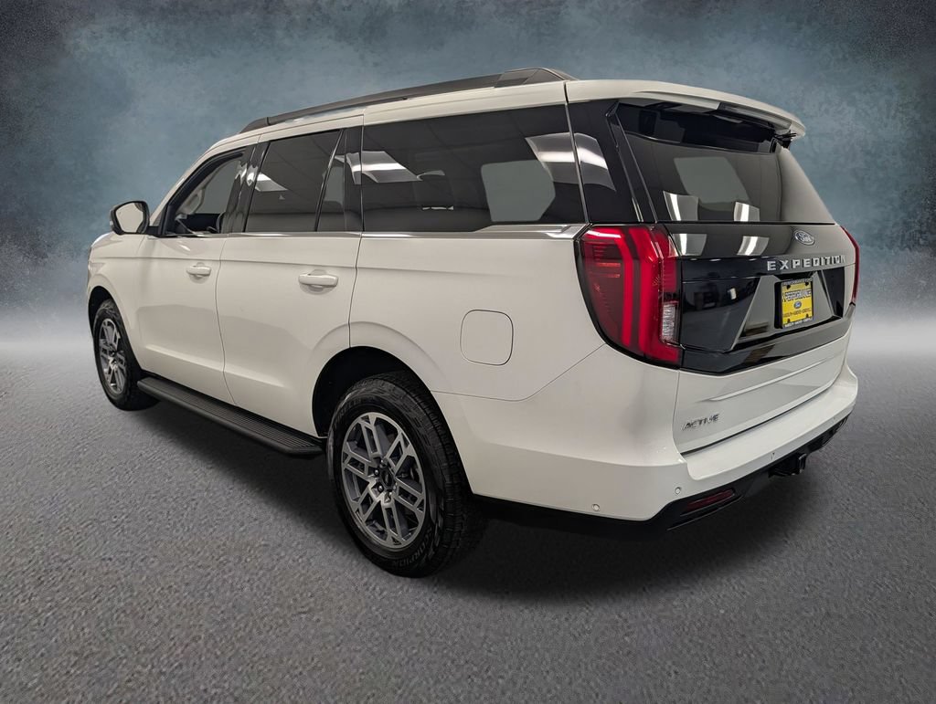 Used 2025 Ford Expedition Active AWD/4WD image 6