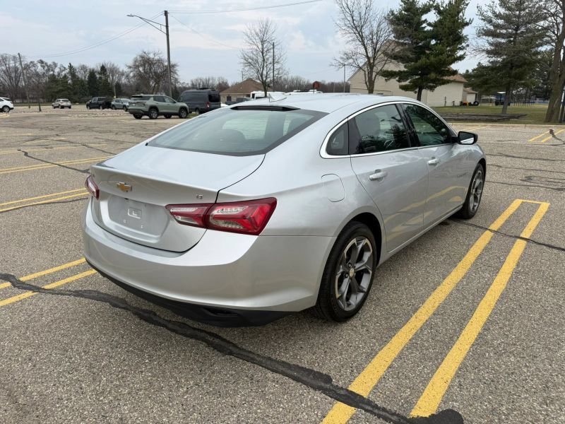 Used 2020 Chevrolet Malibu LT FWD image 3