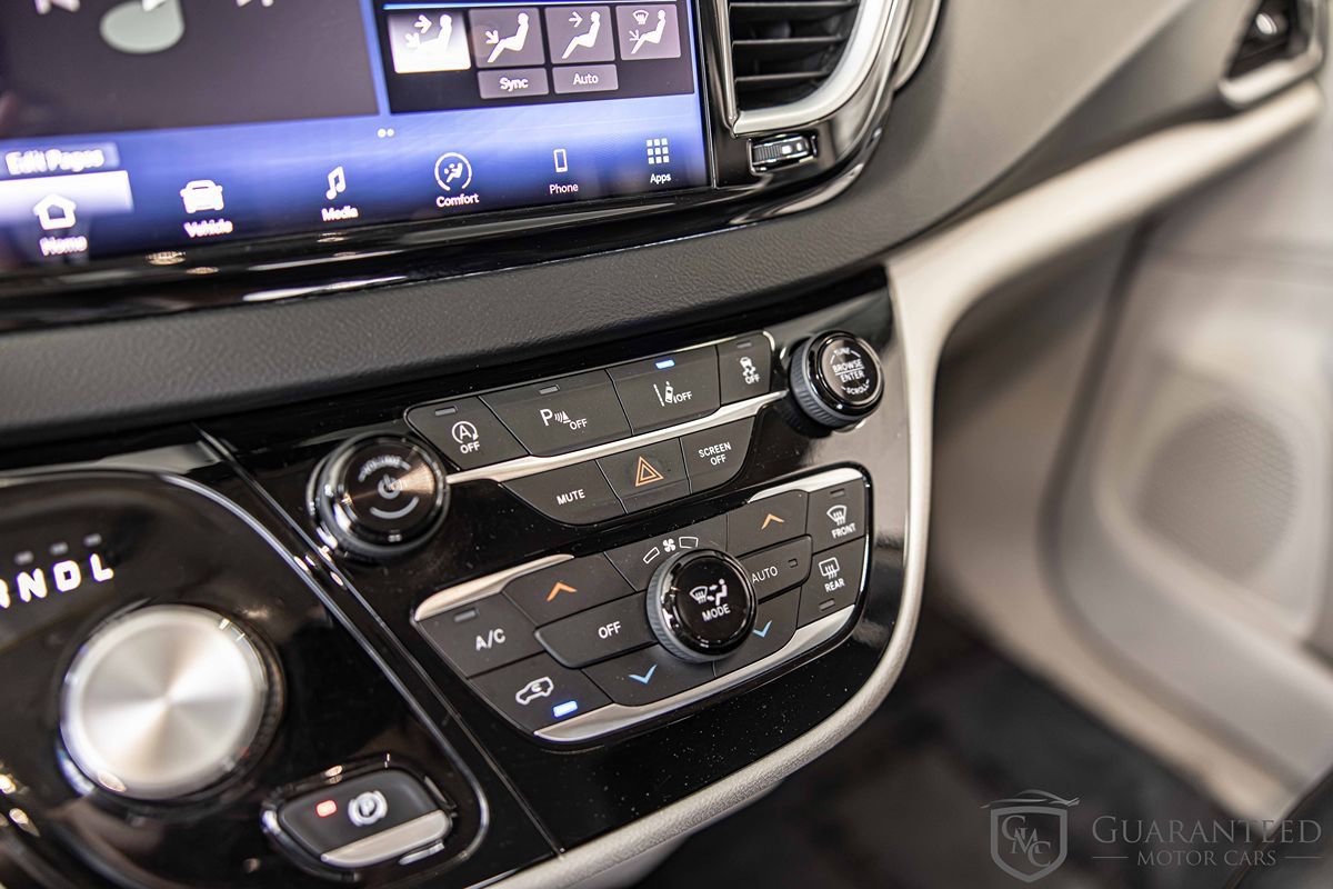 Used 2022 Chrysler Pacifica Touring-L FWD image 31
