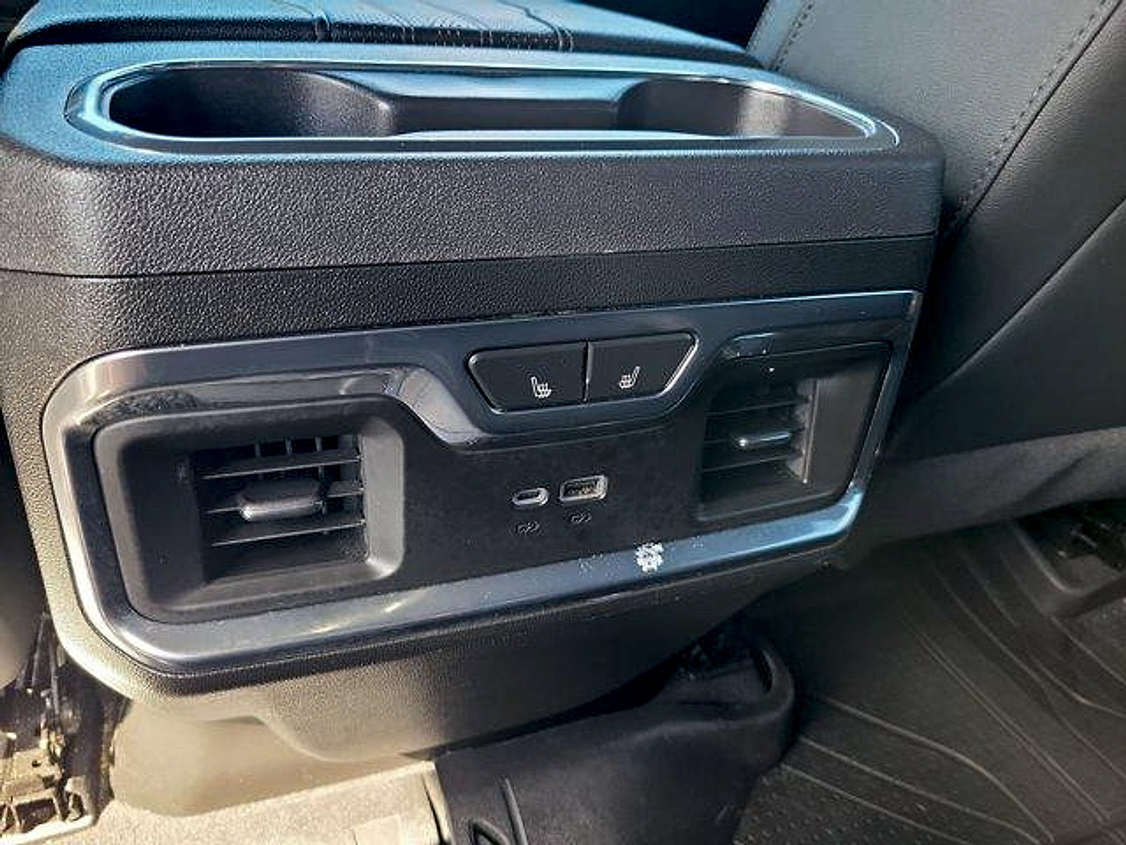 Used 2024 Chevrolet Silverado 2500 High Country w/ High Country Premium Package AWD/4WD image 18