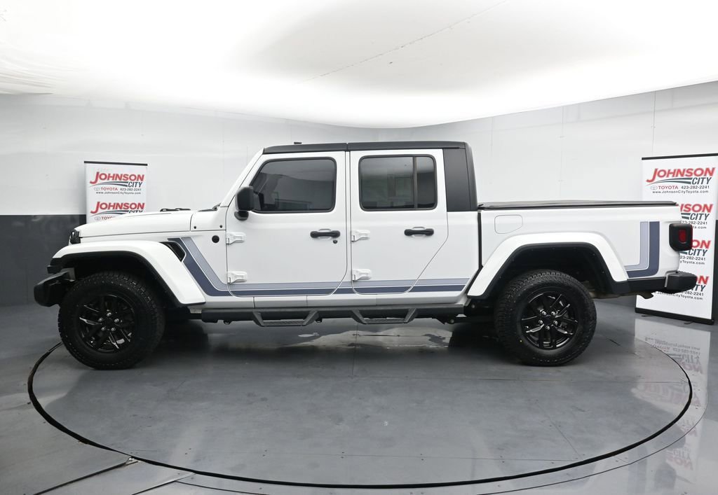 Used 2023 Jeep Gladiator Sport AWD/4WD image 5