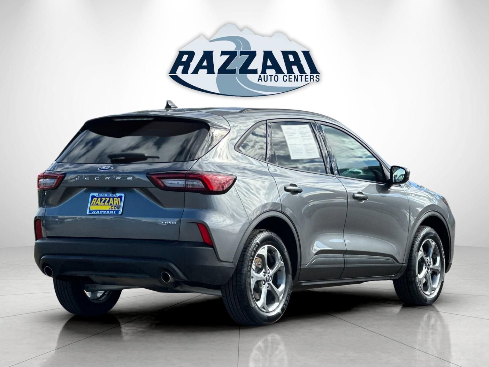 Used 2025 Ford Escape ST-Line Select AWD/4WD image 3
