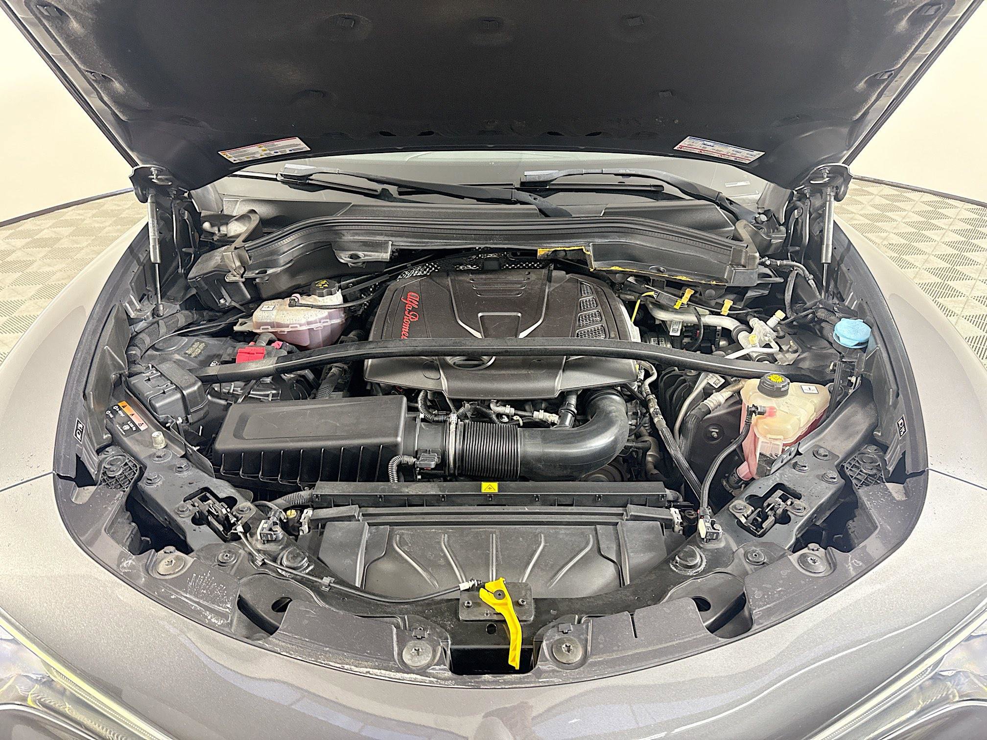 Used 2018 Alfa Romeo Stelvio Ti image 39