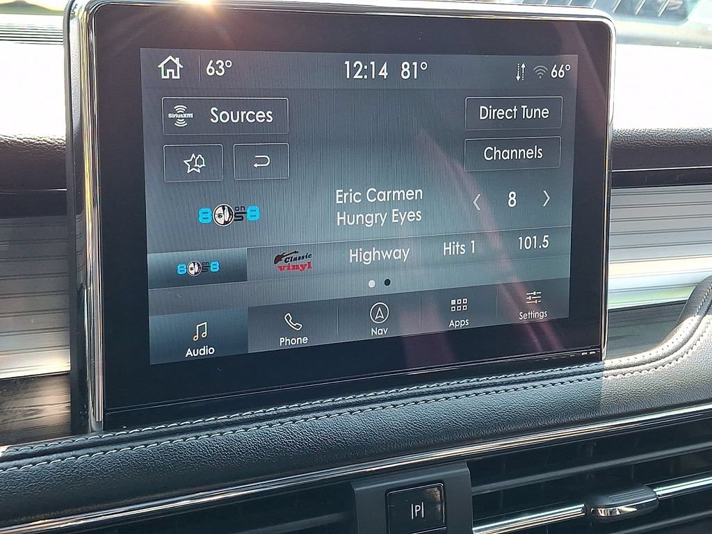 Used 2022 Lincoln Corsair AWD w/ Premium Package image 3