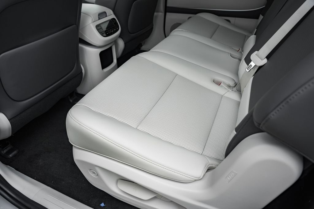 New 2026 Hyundai Ioniq 9 SEL image 32