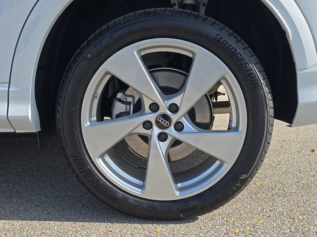 New 2025 Audi Q5 Premium Plus image 32