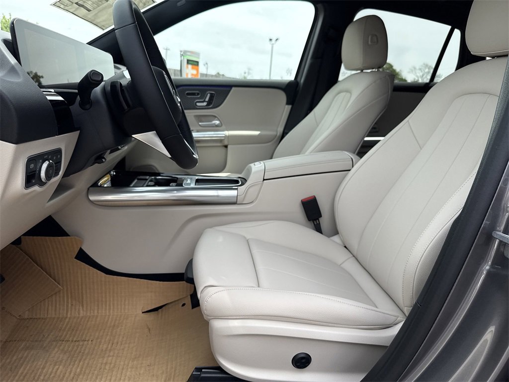 New 2025 Mercedes-Benz GLA 250 image 10