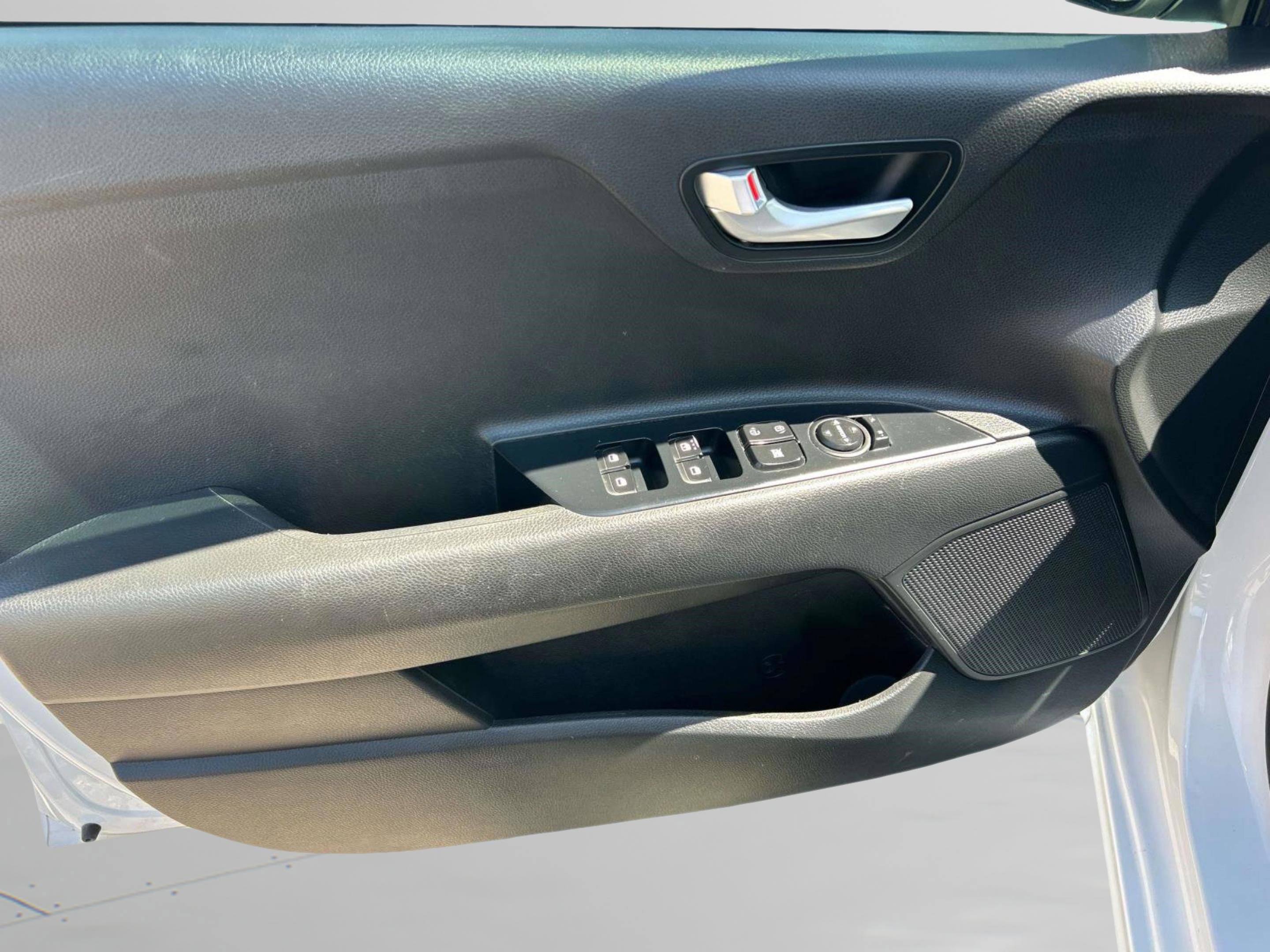 Used 2021 Kia Rio S FWD image 19