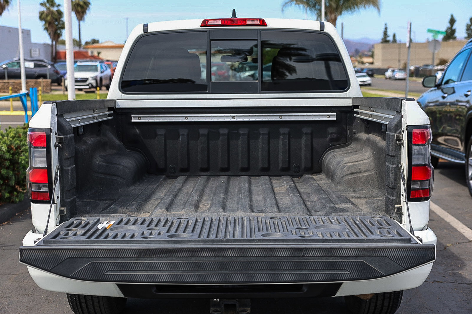 Used 2022 Nissan Frontier SV RWD image 27