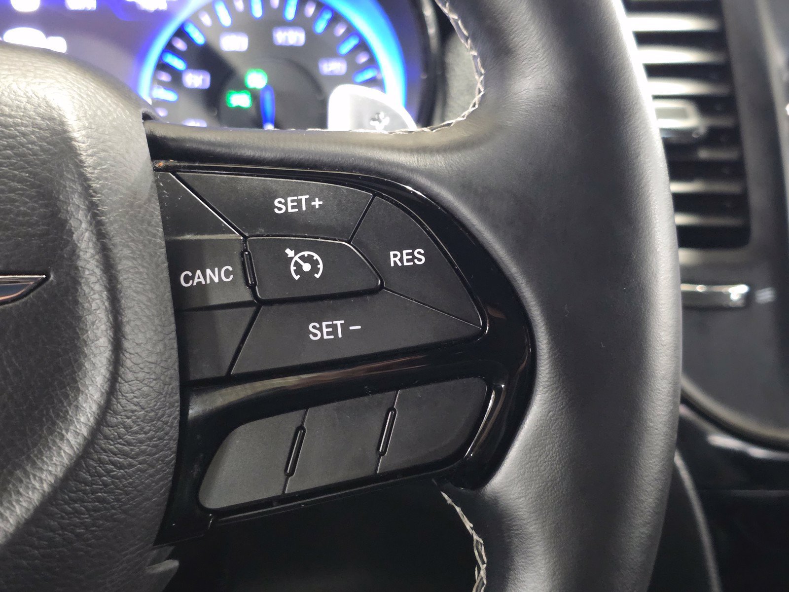 Used 2015 Chrysler 300 S RWD image 30
