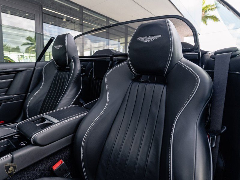 Used 2016 Aston Martin DB9 GT image 24