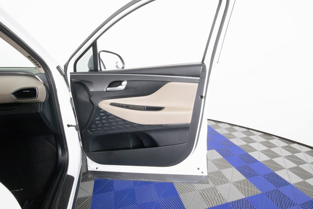 Used 2020 Hyundai Santa Fe SE image 18