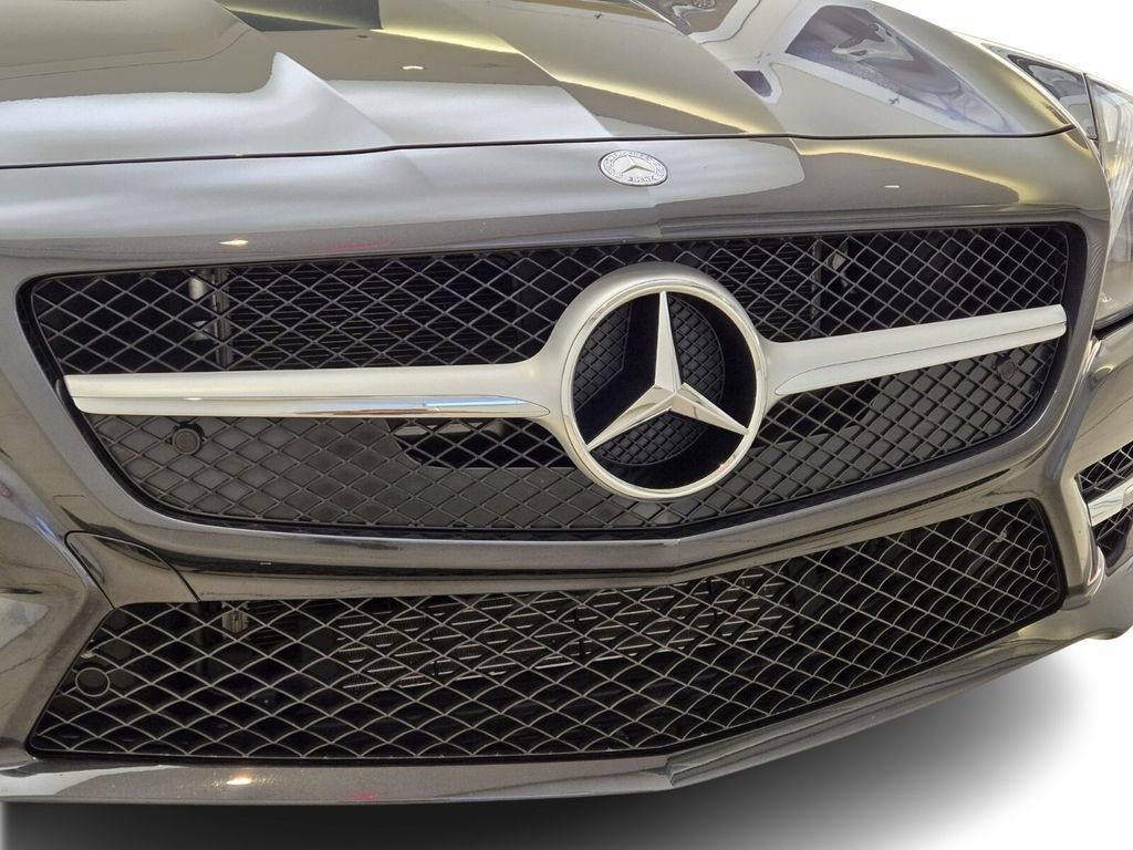 Used 2014 Mercedes-Benz SL 550 image 4