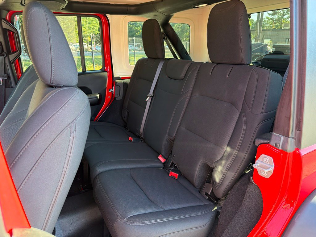 Used 2018 Jeep Wrangler Unlimited Sport S AWD/4WD image 19