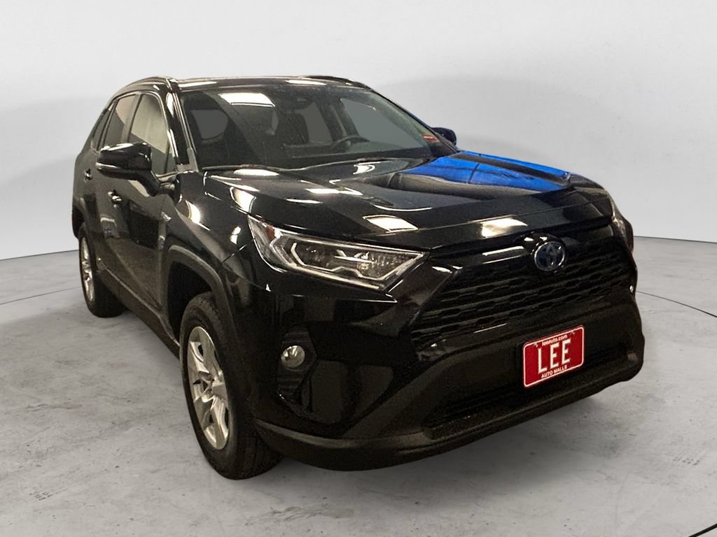 Used 2021 Toyota RAV4 XLE w/ Convenience Package AWD/4WD image 7