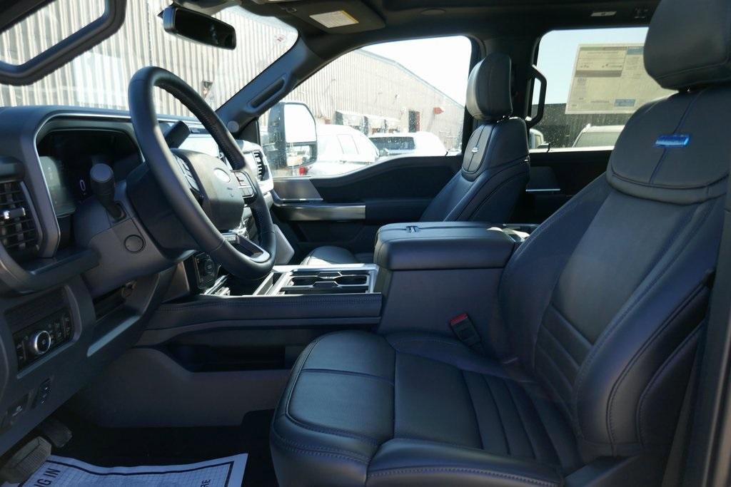 New 2026 Ford F350 Platinum w/ FX4 Off-Road Package image 13