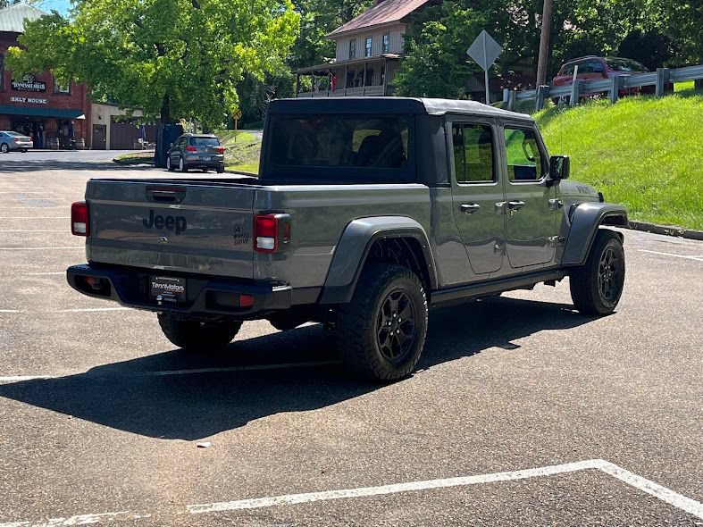 Used 2022 Jeep Gladiator Sport AWD/4WD image 22