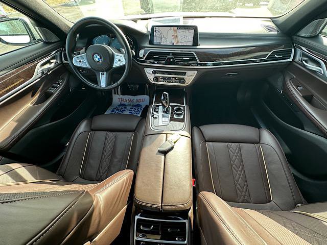 Certified 2022 BMW 740i xDrive w/ M Sport Package image 20