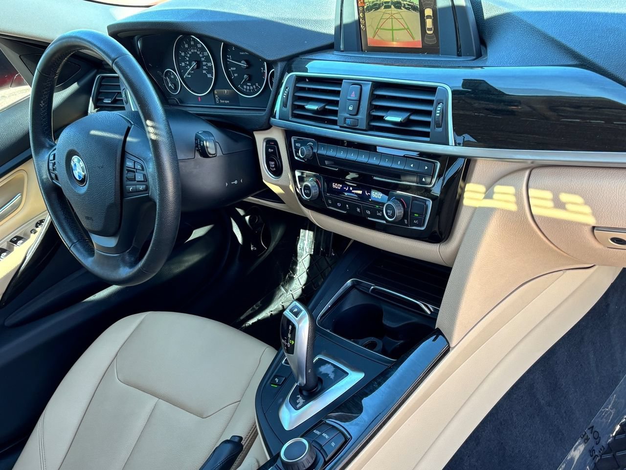 Used 2017 BMW 320i Sedan RWD image 9