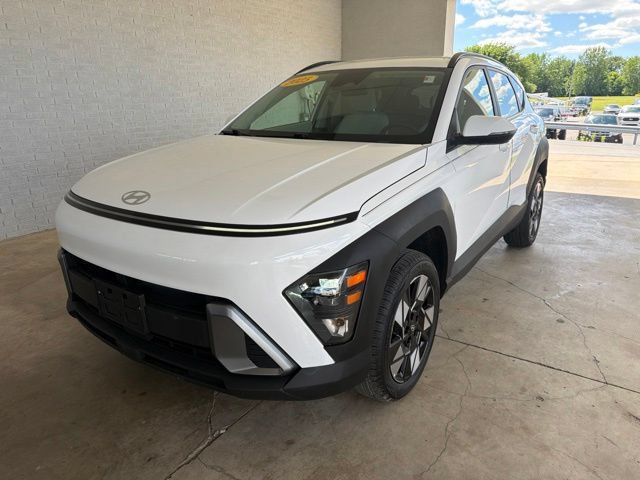 Used 2025 Hyundai Kona SEL AWD/4WD image 2