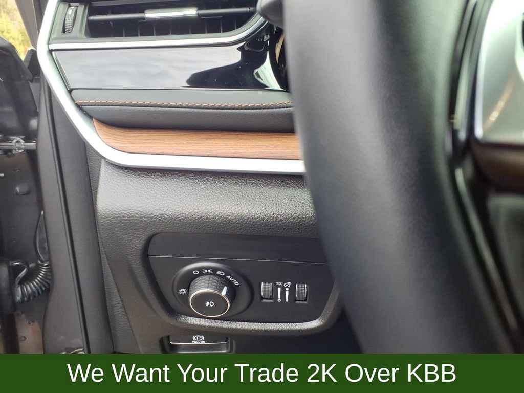 Used 2023 Jeep Grand Cherokee L Summit w/ Advanced Protech Group IV image 28