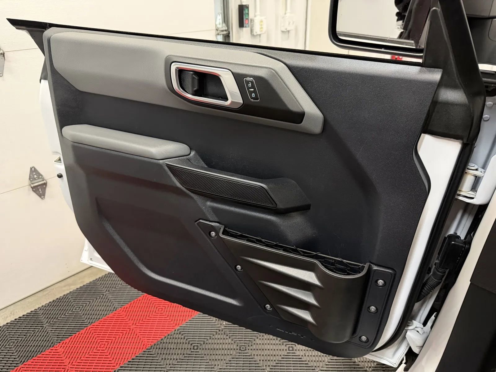Used 2023 Ford Bronco 4-Door AWD/4WD image 30