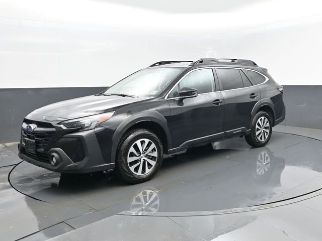 Used 2025 Subaru Outback Premium AWD/4WD image 1