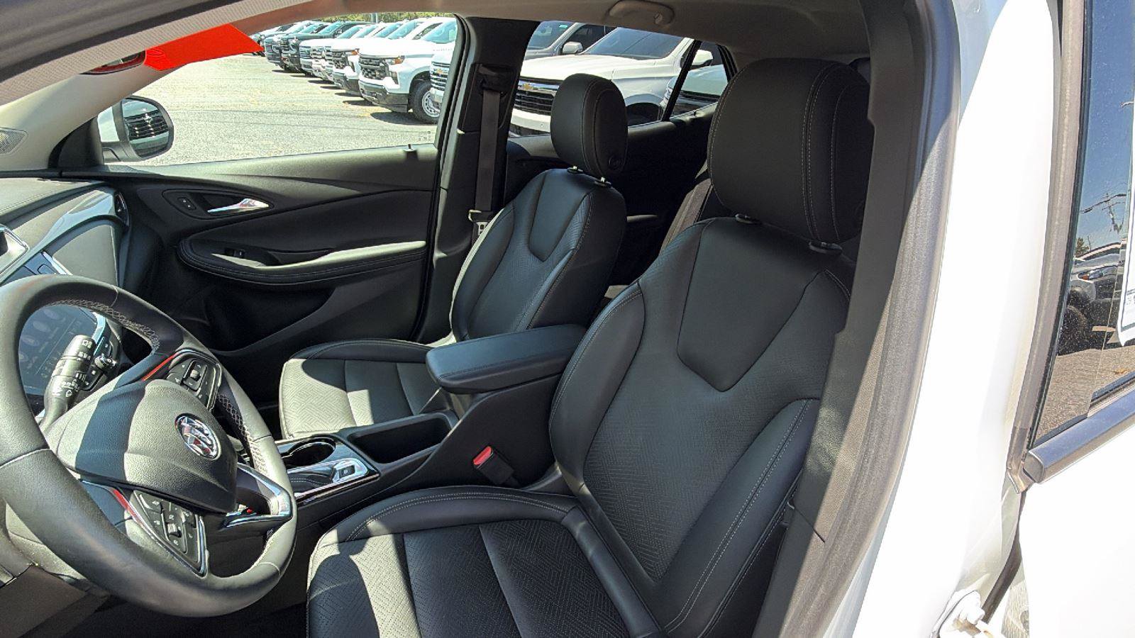 Used 2022 Buick Encore GX Essence FWD image 13