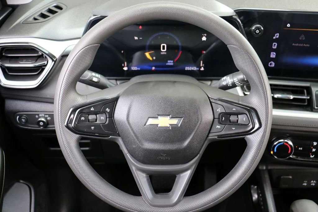Used 2025 Chevrolet TrailBlazer LS w/ LS Convenience Package FWD image 21