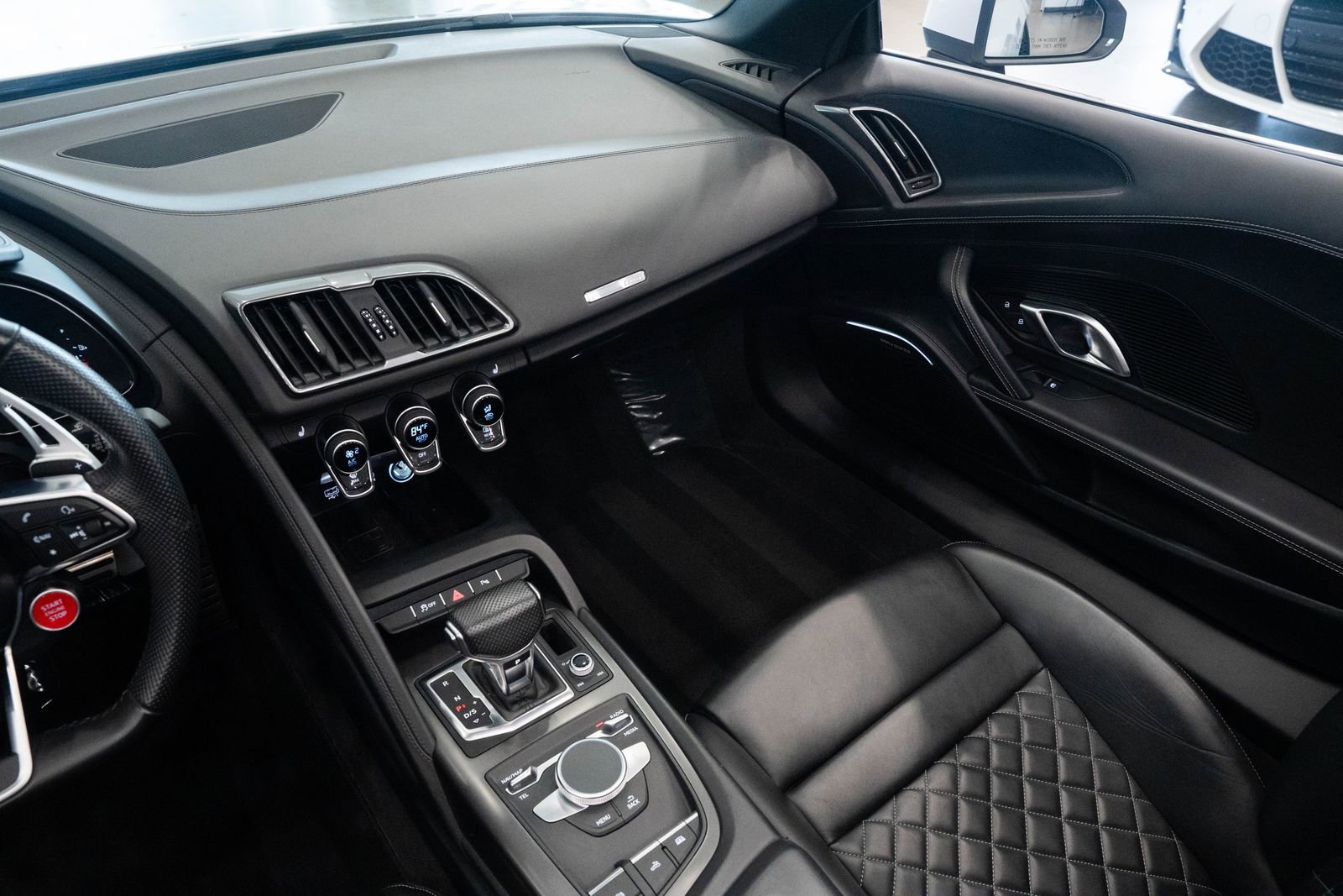 Used 2022 Audi R8 V10 w/ Premium Package image 10