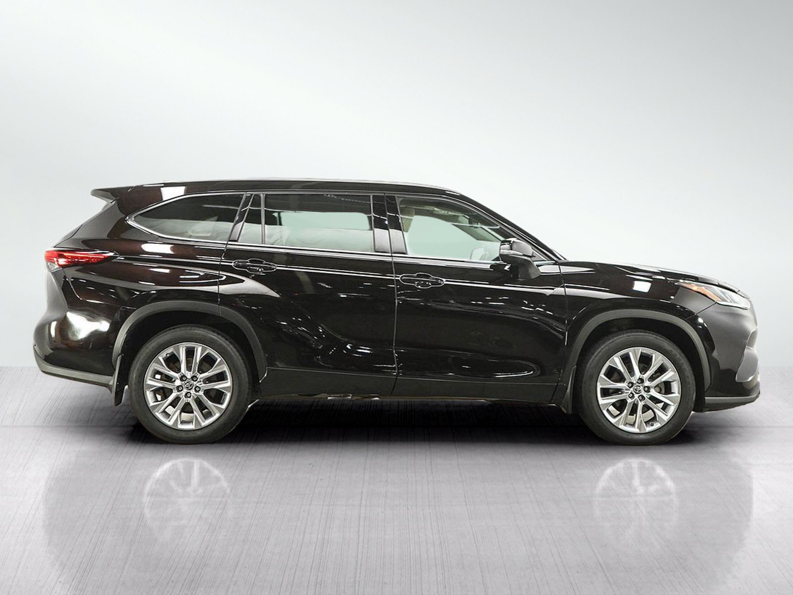 Used 2020 Toyota Highlander Limited AWD/4WD image 7