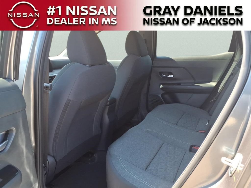 Certified 2025 Nissan Kicks SV AWD/4WD image 28